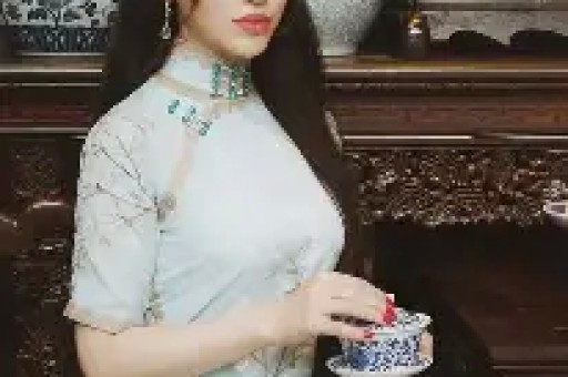 网红作家杨本芬承认抄袭并致歉快评：同样是抄袭为什么郭敬明被骂到退圈杨本芬却被原谅？